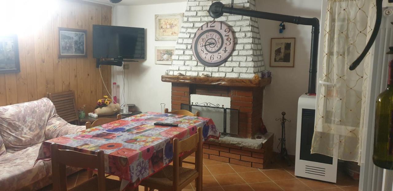 Carpineta Casa Vacanze Mingos Lodio Di La מראה חיצוני תמונה